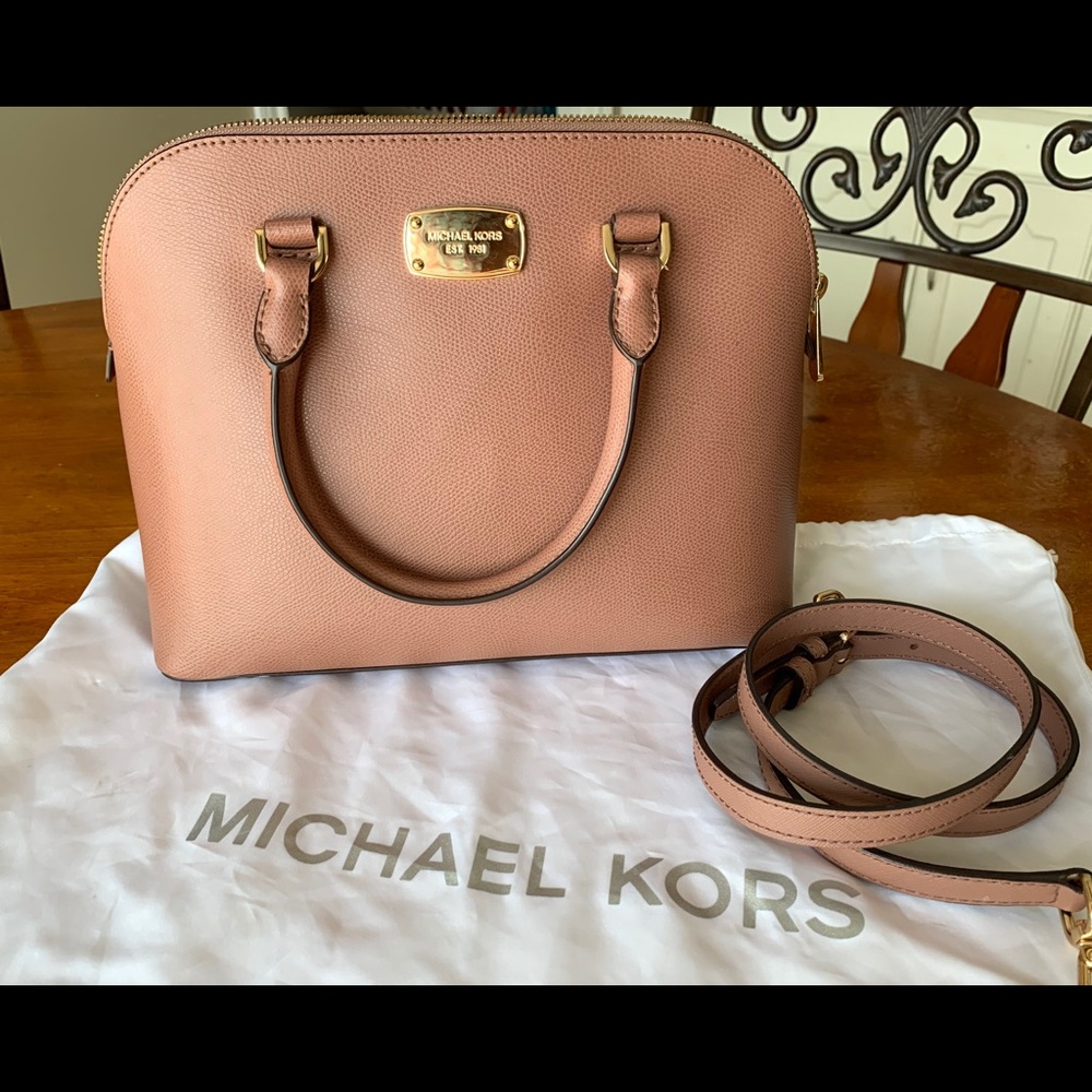 ‼️SOLD‼️Michael Kors Crossbody